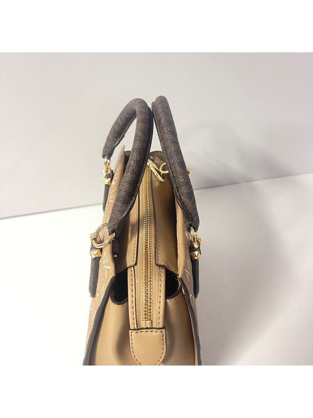 Michael Kors Marilyn Small Satchel & Wallet Set
Camel/Brown MK Signature Logo - Picture 10 of 13